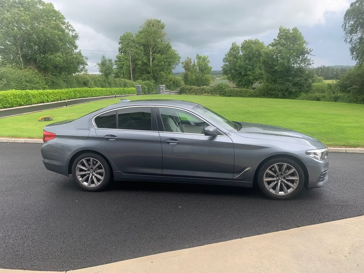 BMW 5-Series 2019 - Image 1