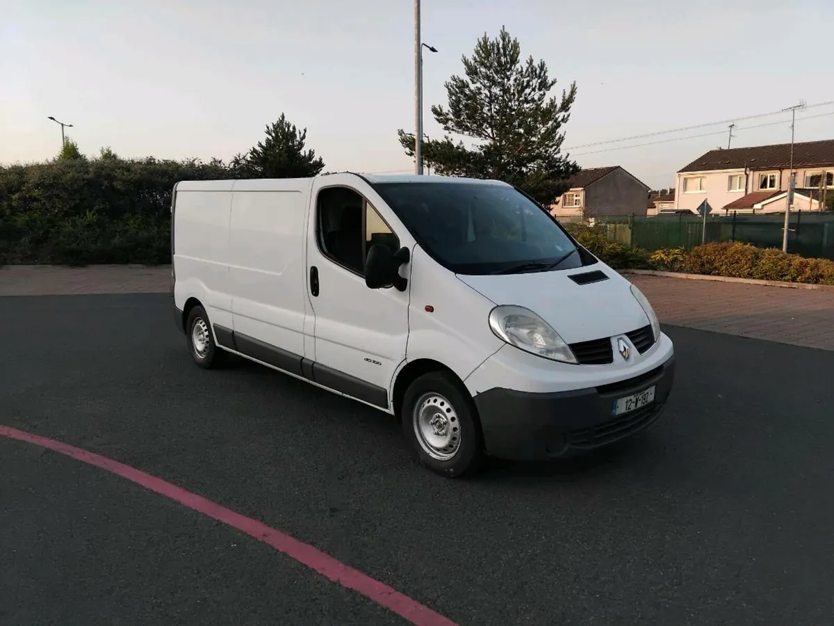 2012 low miles Renault trafic test 06/12/25 - Image 1