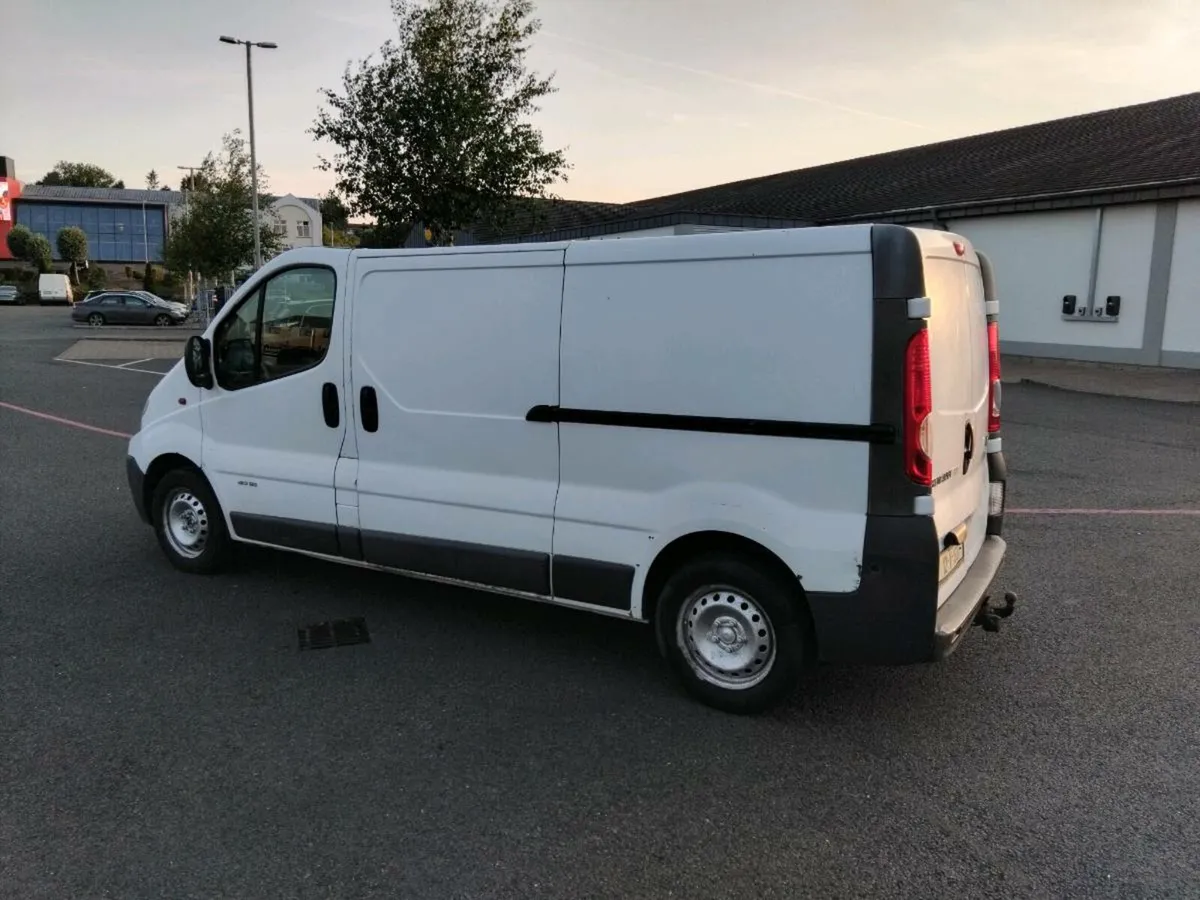 2012 low miles Renault trafic test 06/12/25 - Image 3
