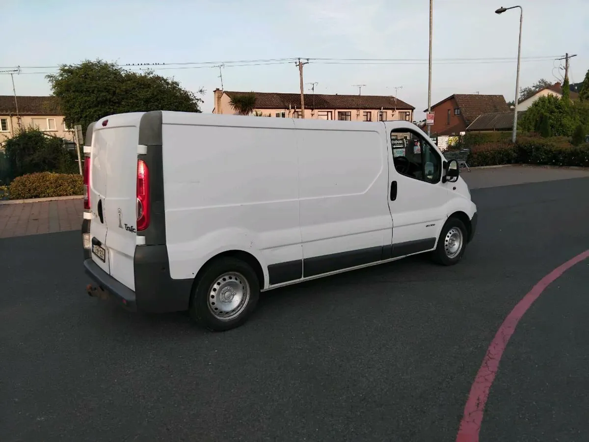 2012 low miles Renault trafic test 06/12/25 - Image 4