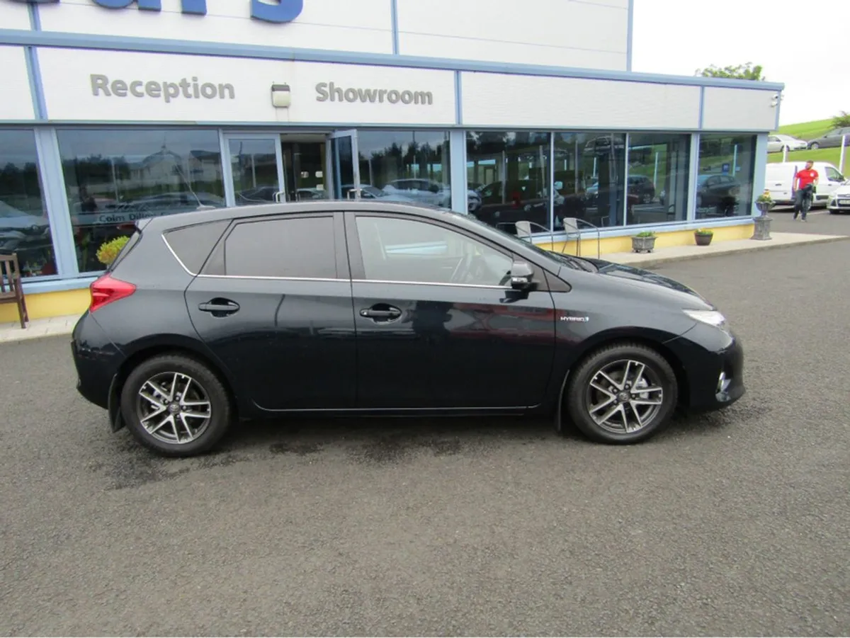 Toyota Auris 1.8 Vvt-i Icon CVT 5DR AU Auto - Image 3