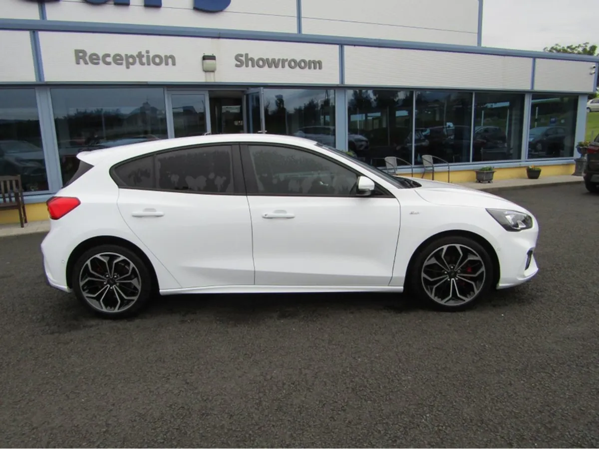 Ford Focus St-line Edition 5DR 1.0t 125BHP - MHE - Image 3