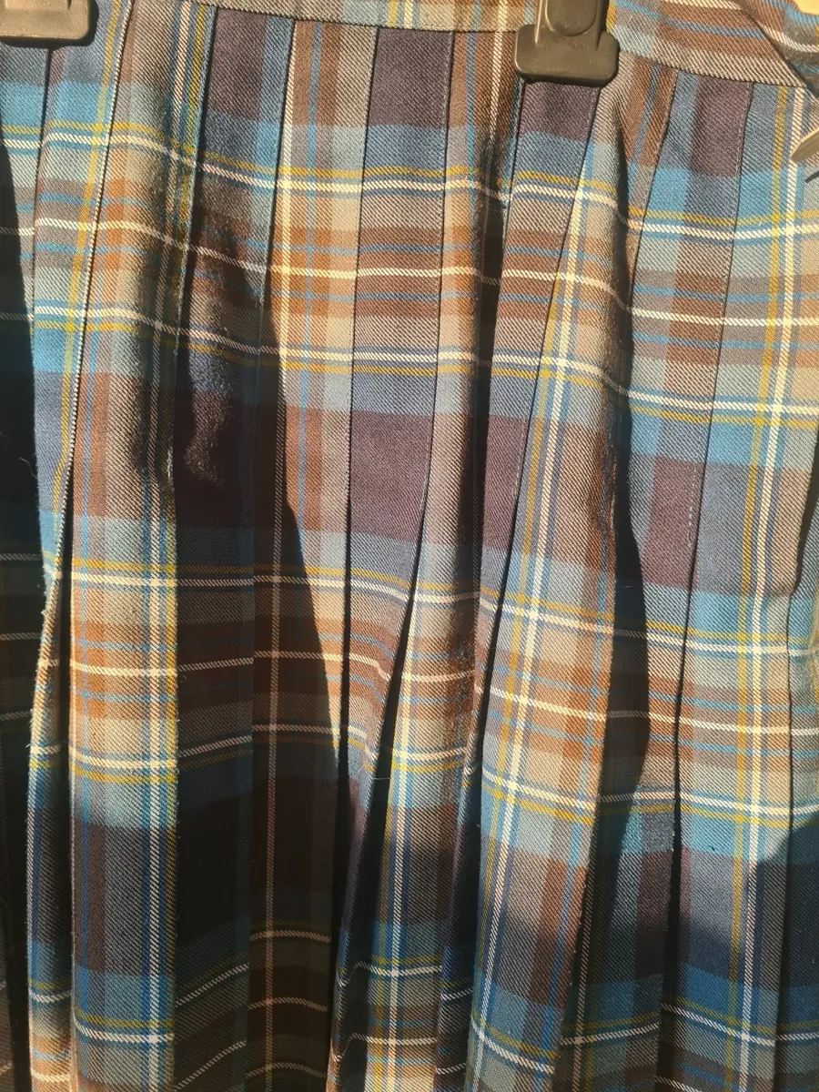 St Mac Daras Womans Skirt - Image 4