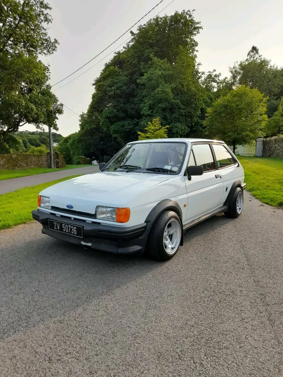 * Ford Fiesta 2litre zetec * - Image 1