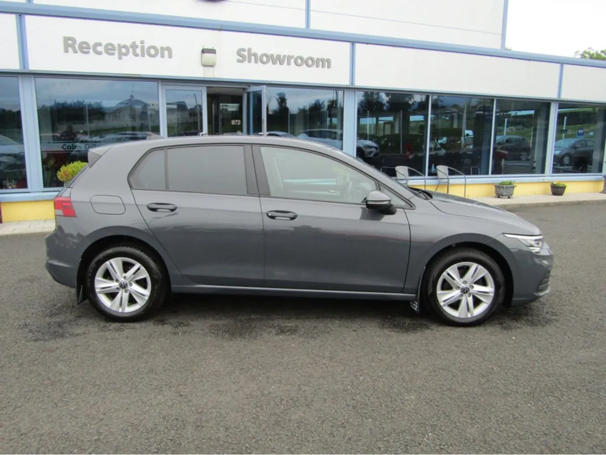 Volkswagen Golf 1.0 TSI 110HP 5DR - Image 3