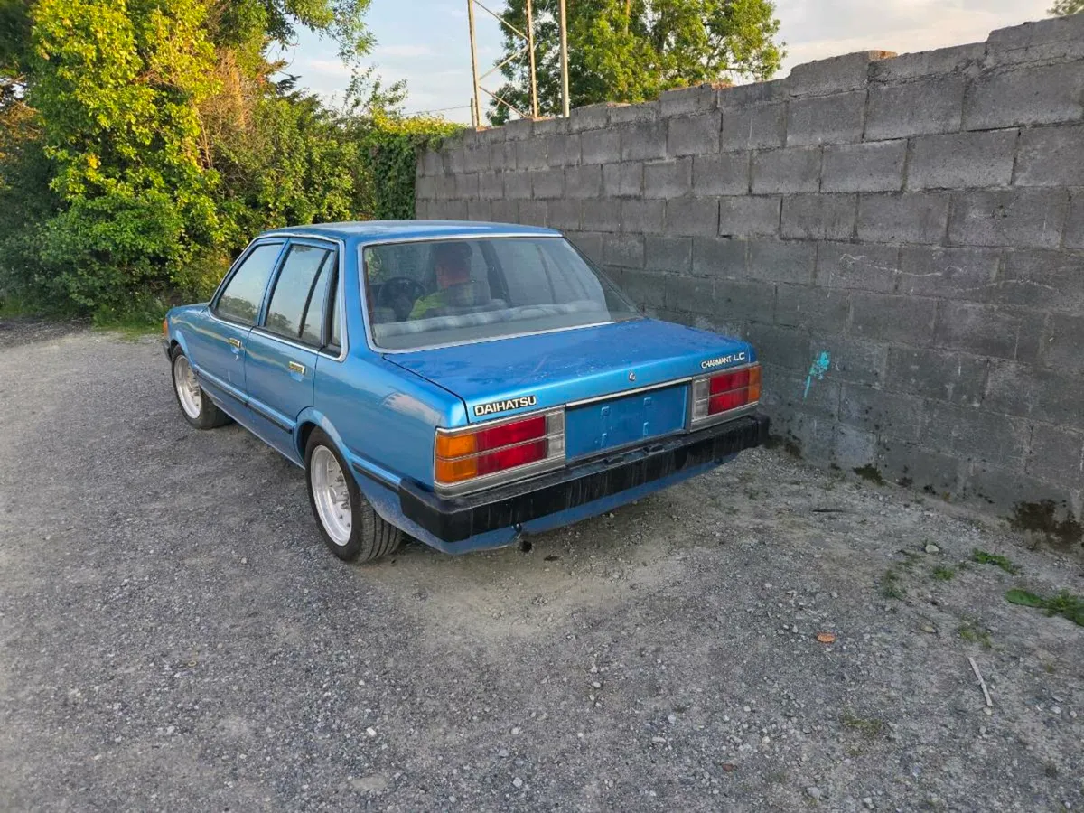 Daihatsu charmant - Image 2
