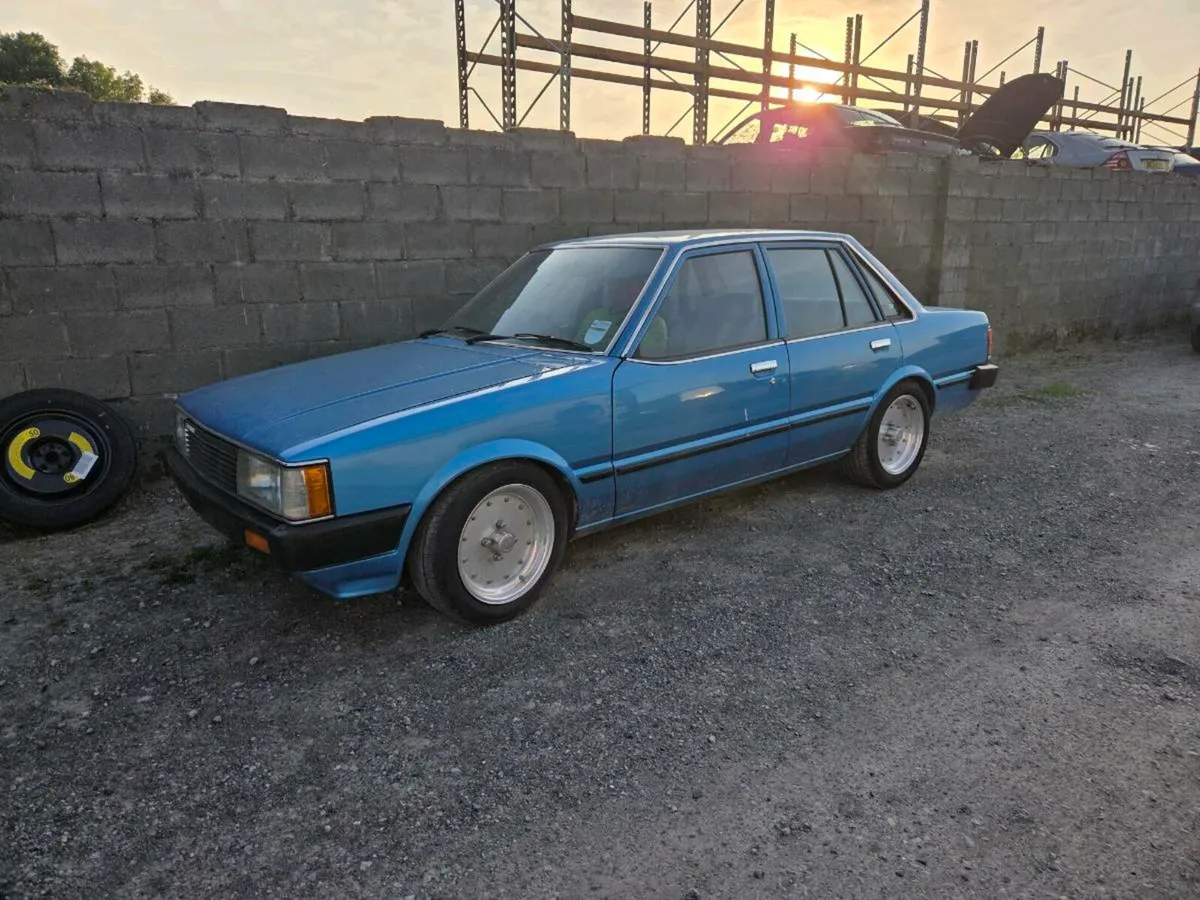 Daihatsu charmant - Image 3