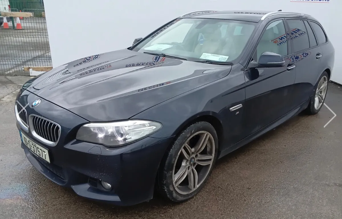 BMW 5-Series M sport  2016 - Image 3