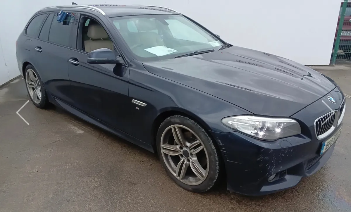 BMW 5-Series M sport  2016 - Image 2