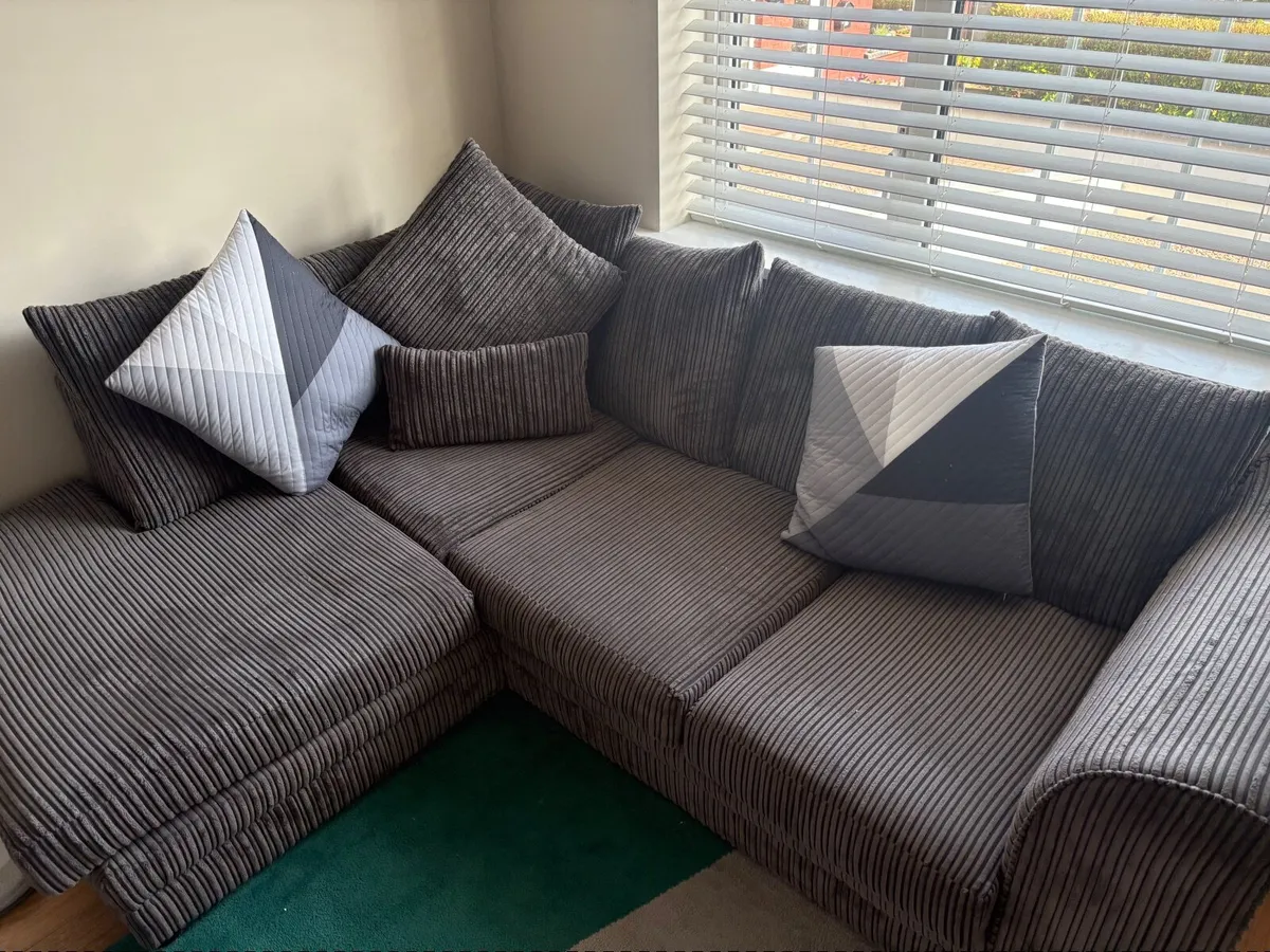 Grey corner Sofa - Image 3