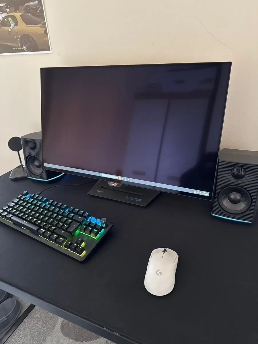 Gaming PC + Peripherals - Image 1