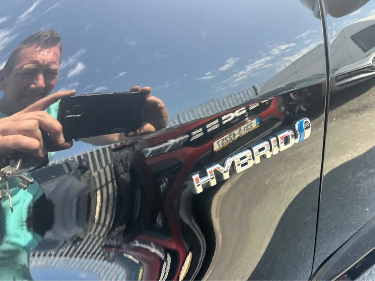 Toyota Yaris Hybrid Luna 4DR Auto - Image 2