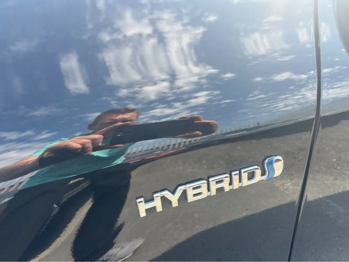 Toyota Corolla Hybrid Luna H/B 4DR Auto A - Image 2