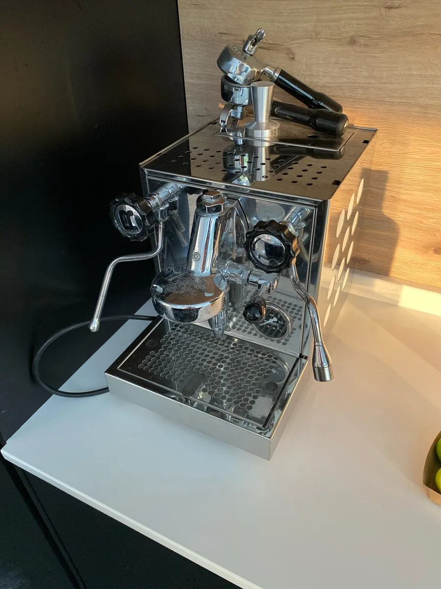 Rocket Apartamento Espresso Machine - Image 1