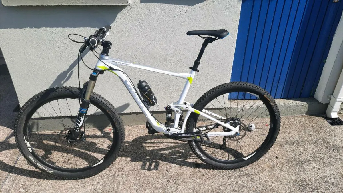 Giant Anthem full suspension mountain bike - Image 1