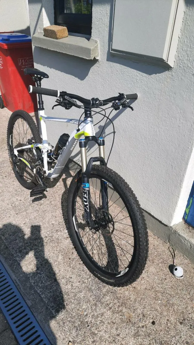 Giant Anthem full suspension mountain bike - Image 3