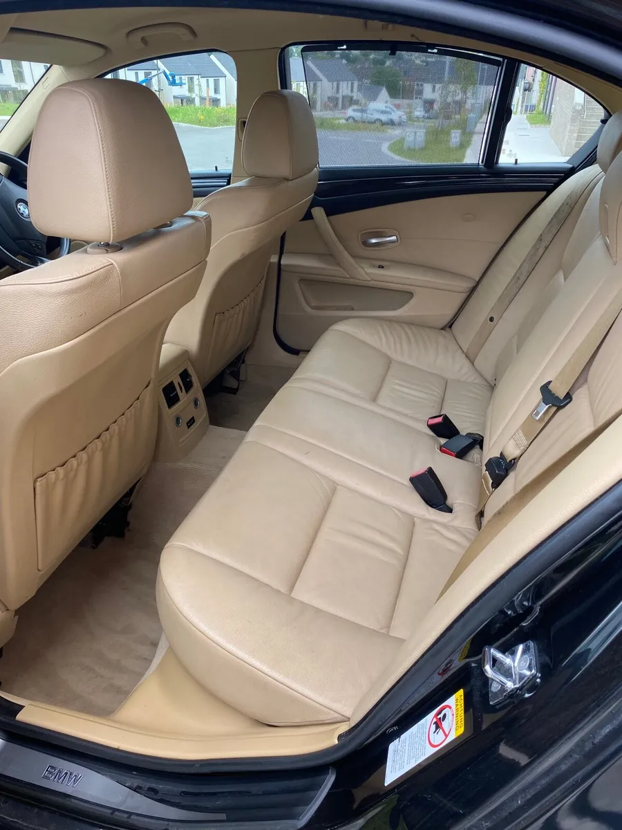 BMW 5-Series 2007 - Image 2