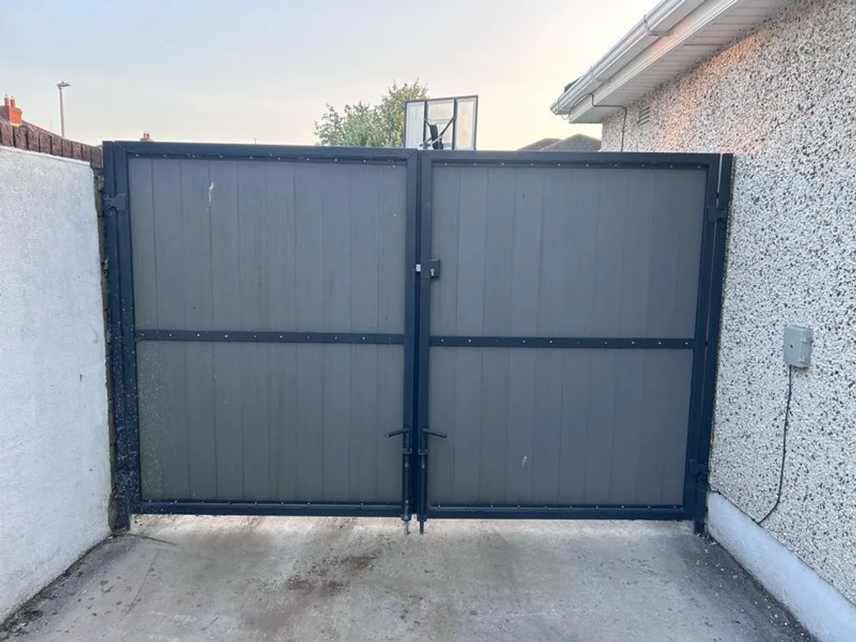Steel Gates - Image 3
