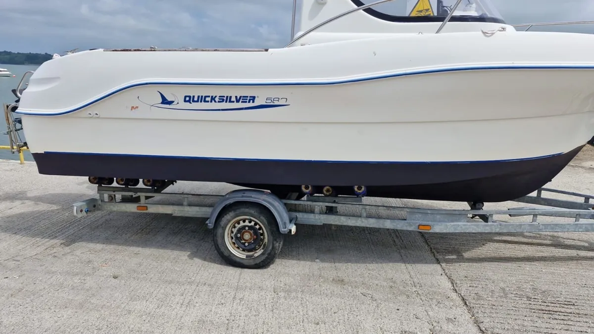 •Quicksilver 580 LOW HOURS • - Image 3