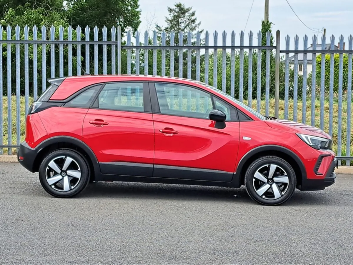 Opel Crossland SC 1.2turbo 110BHP  reversing Came - Image 3