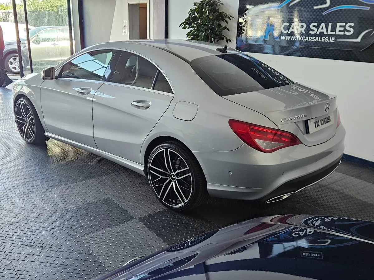 17 MERCEDES BENZ CLA CLASS AMG LINE - Image 2