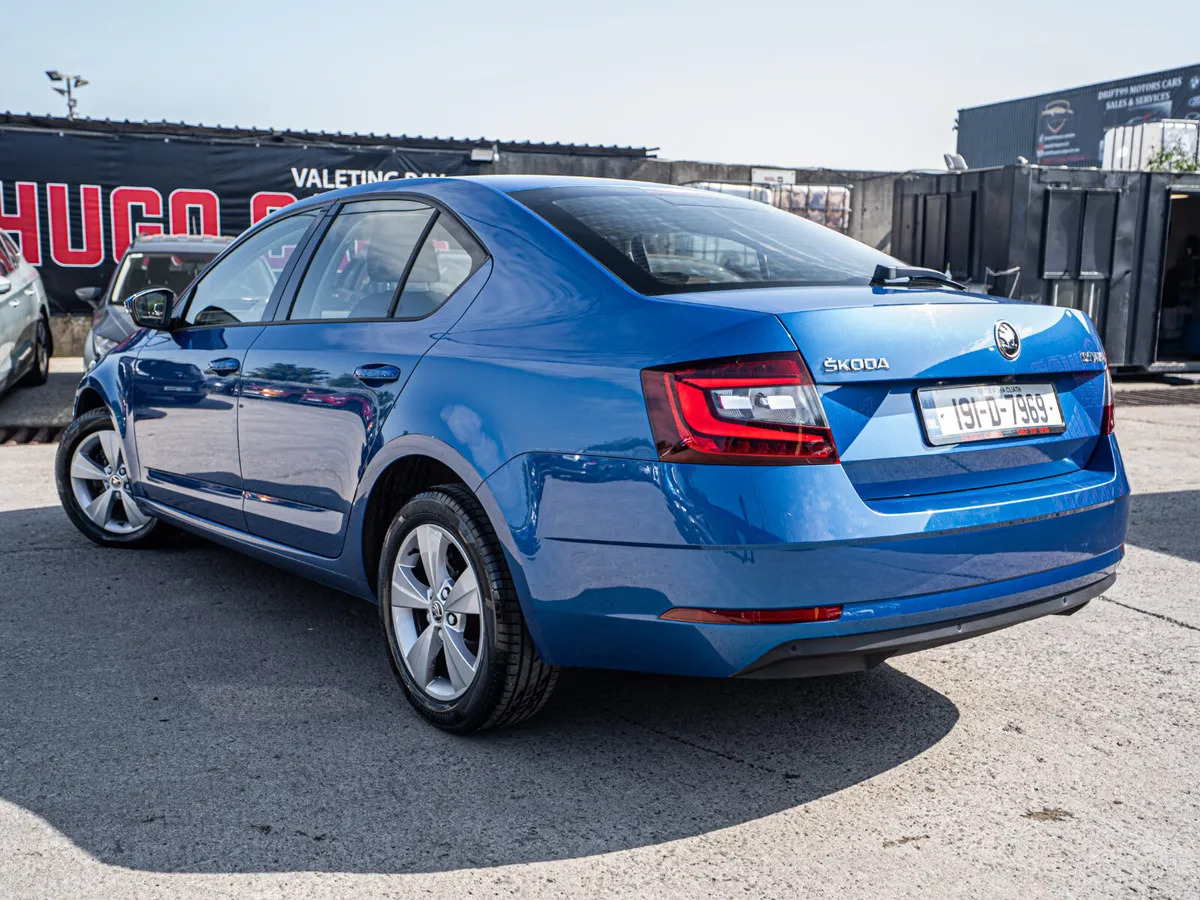 2019 Octavia 1.0tsi/1 Owner/Irish/1yr warranty - Image 2