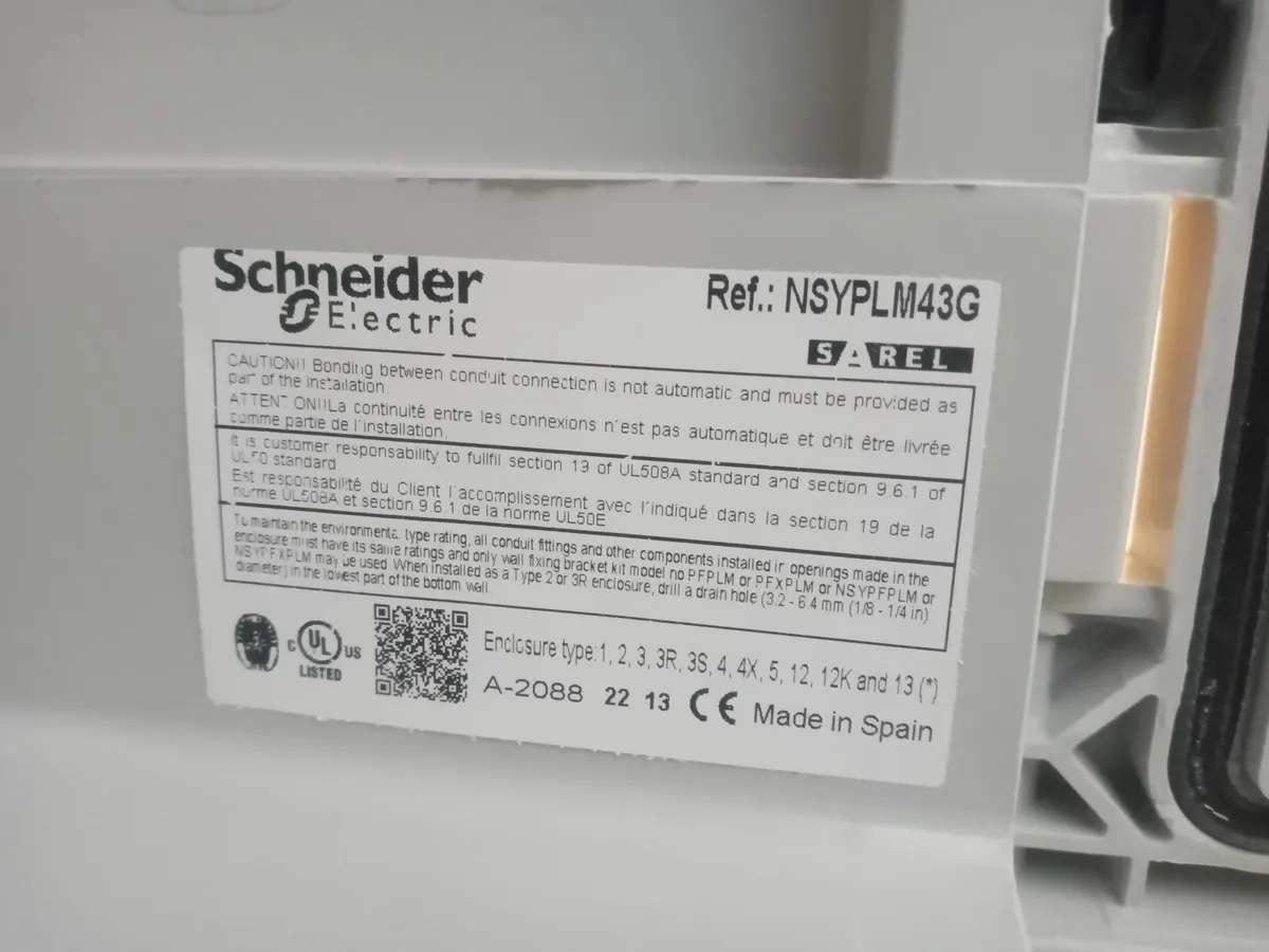 Delivery - SCHNEIDER ELECTRIC WALL BOX NSYPLM43G - Image 3