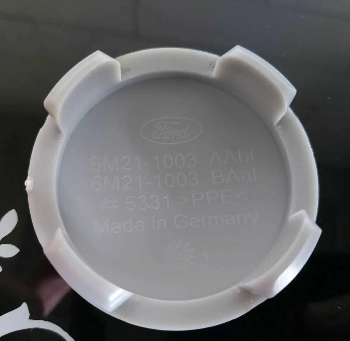 4 x Ford Centre Caps - FREE POST - Image 2