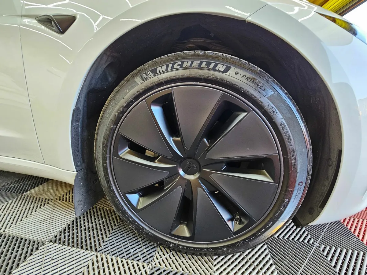242 Tesla Model 3 Highland + 7k worth upgrades - Image 4