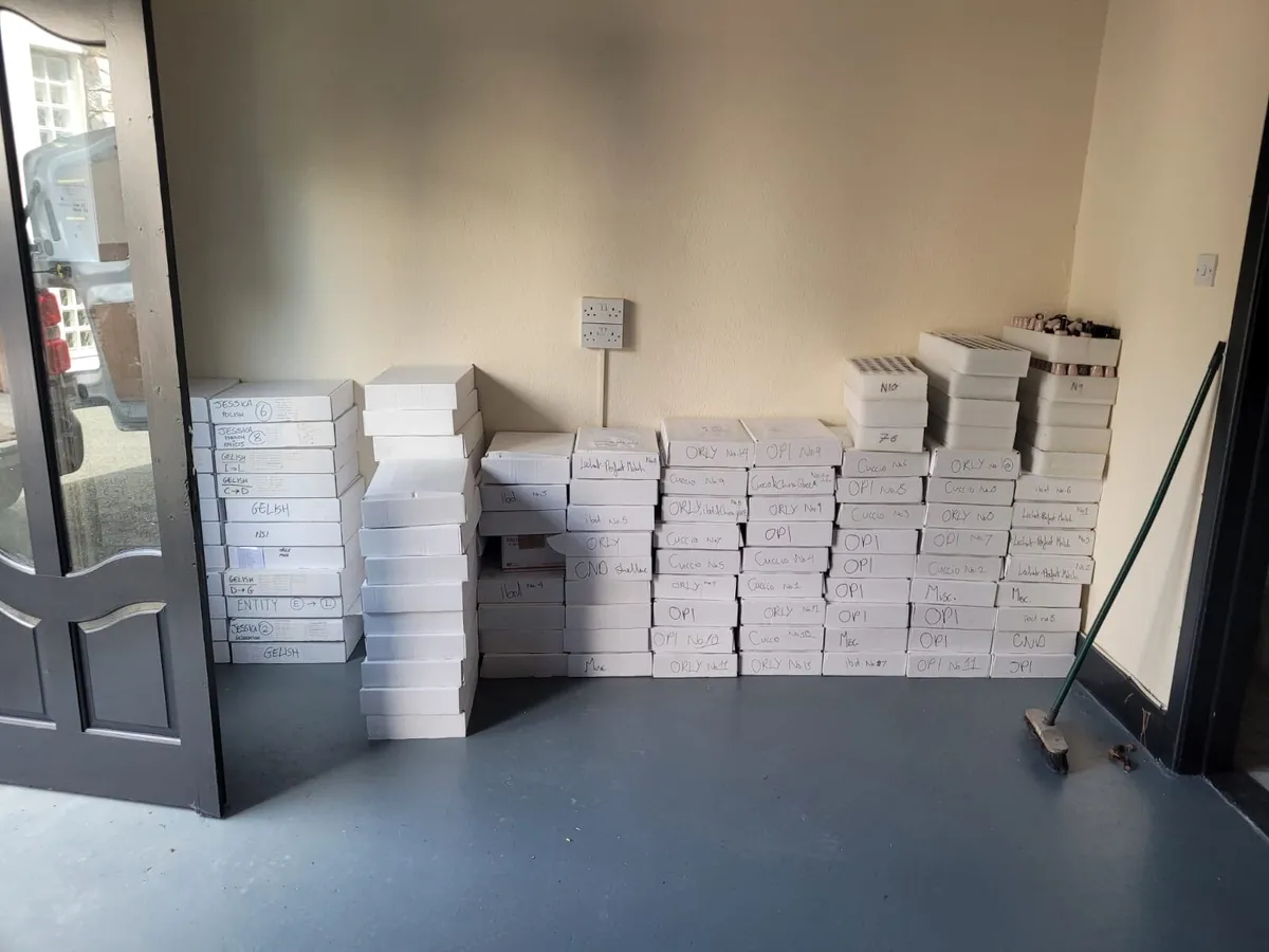 Contents of Nail Salon suppliers Stock