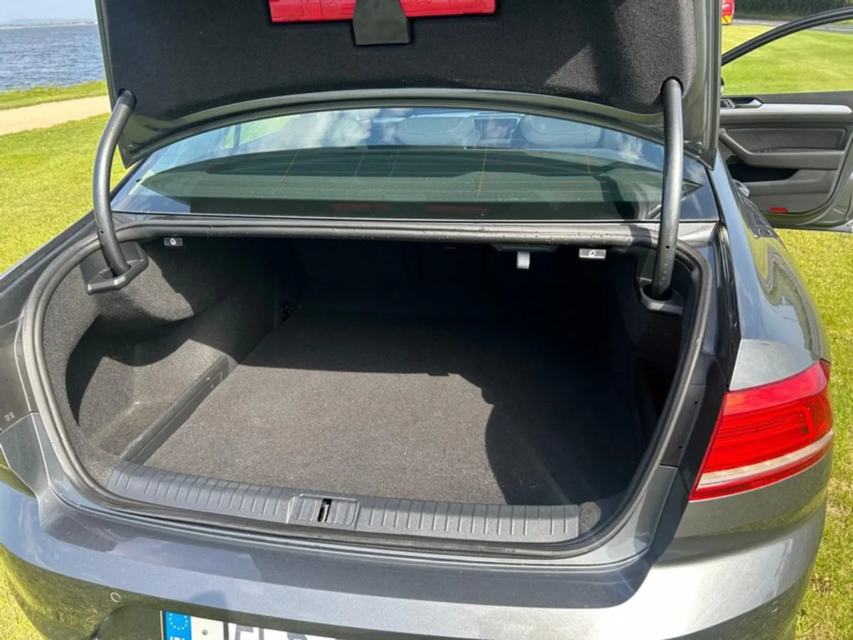 Volkswagen Passat Comfortline 1.6 TDI Auto - Image 3