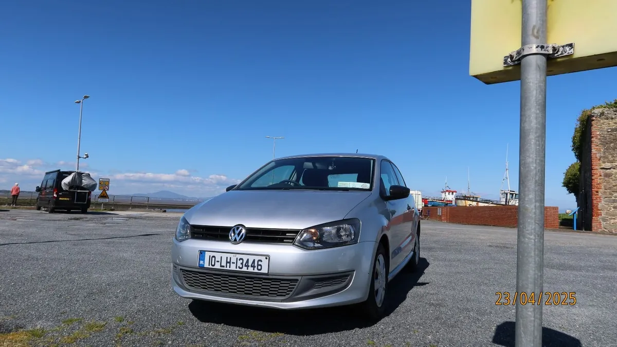 Volkswagen Polo 2010 - Image 2