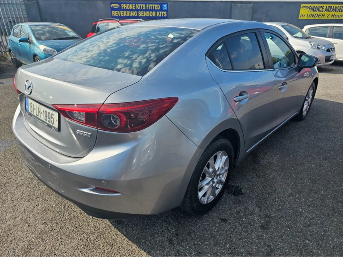 Mazda 3 2.2 D 150PS Executive SE 4DR - Image 4