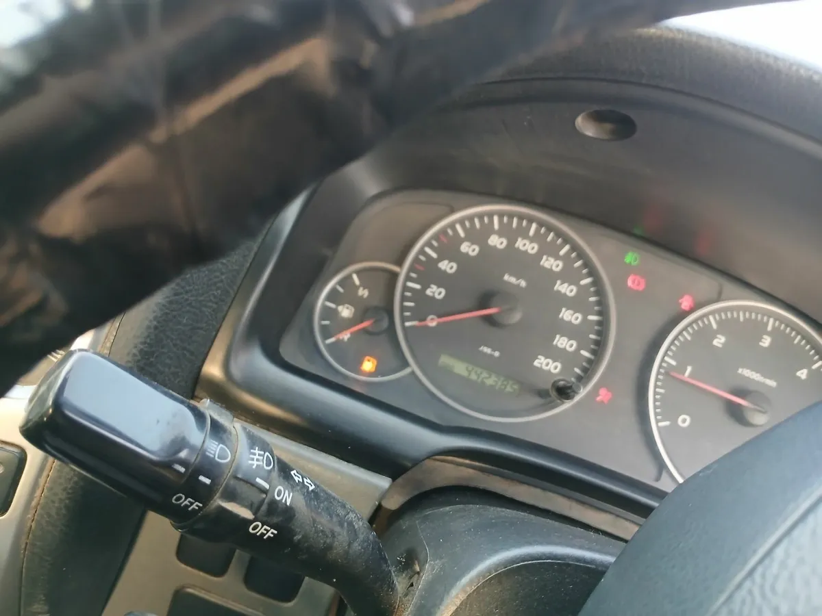 Toyota Land Cruiser 2006 - Image 3