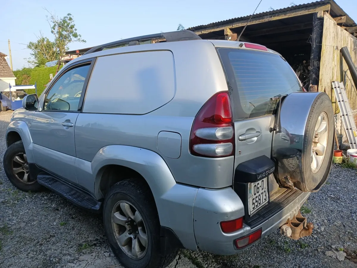 Toyota Land Cruiser 2006 - Image 4