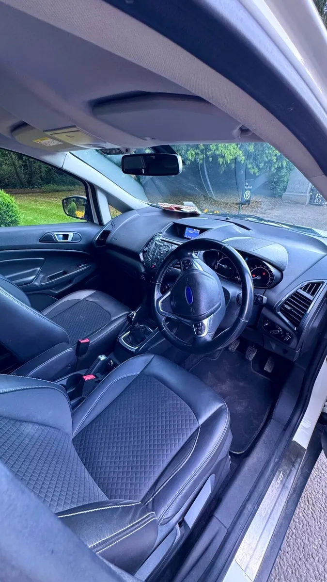 Car - Image 4
