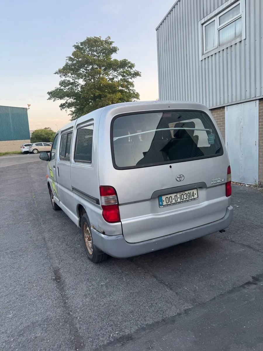 Toyota hiace 8 seater - Image 3