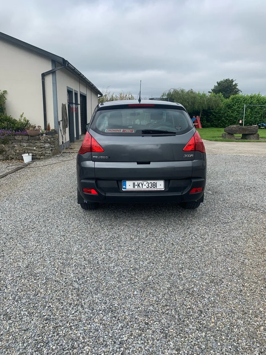 Car - Image 2