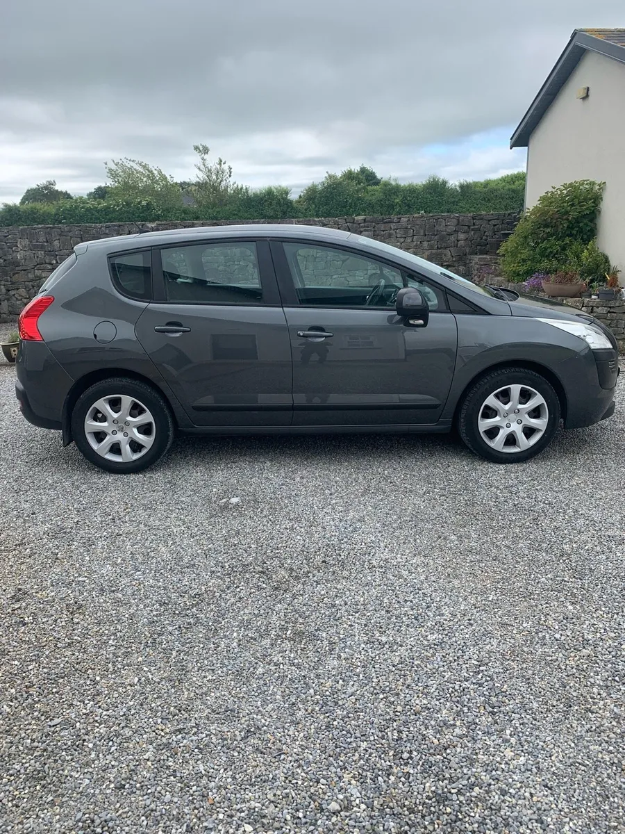 Car - Image 4