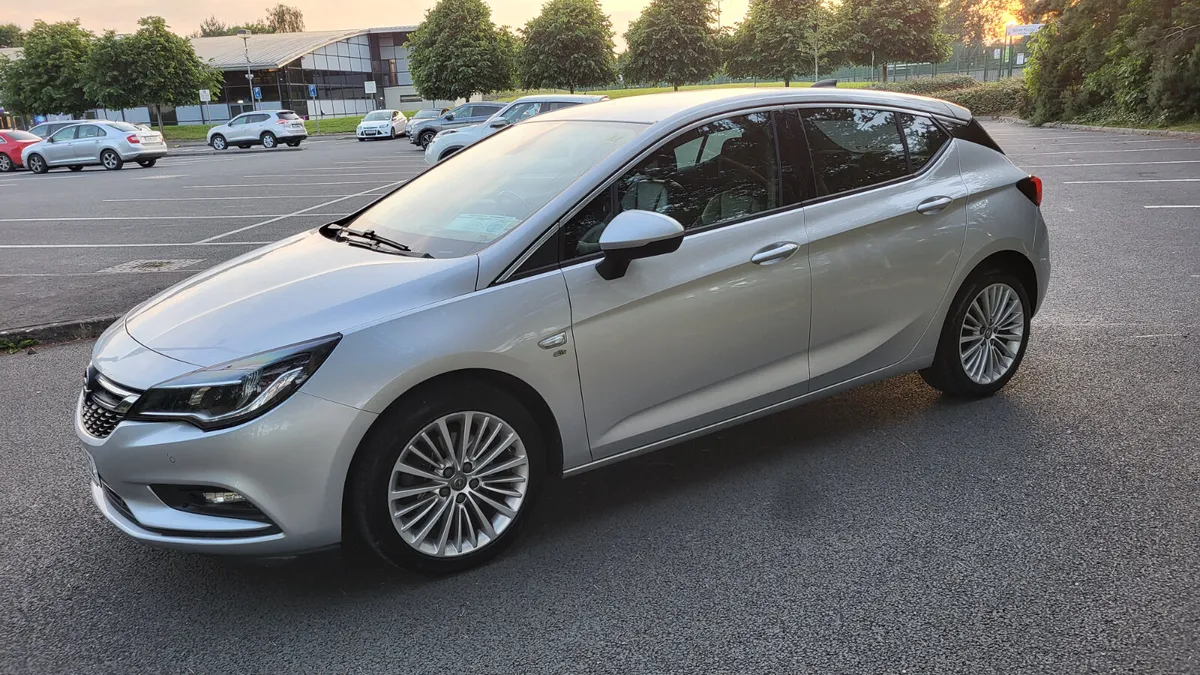 2016 Opel Astra 1.6 Diesel ELITE Leather - Image 4