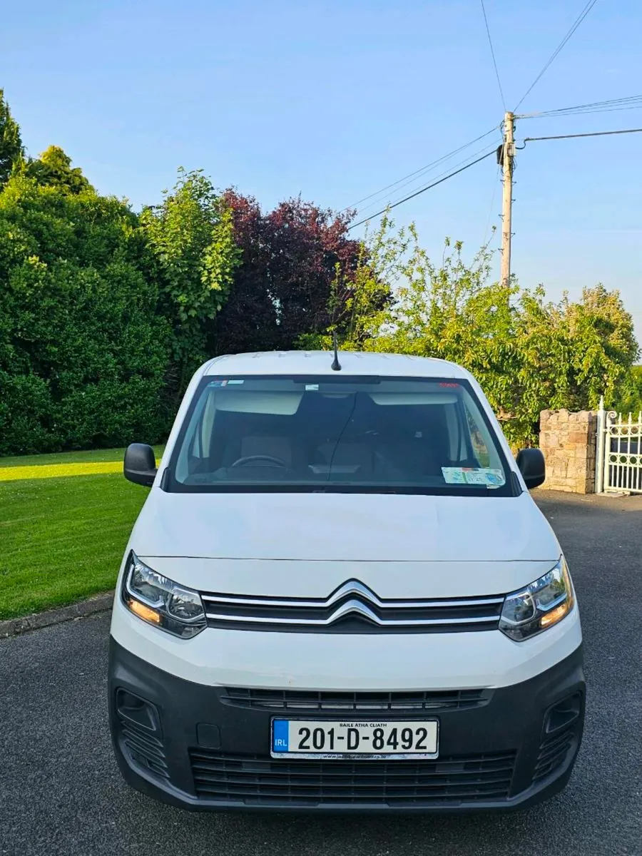 Citreon berlingo 1.5HDI,,, NO VAT,,,,low kms - Image 2