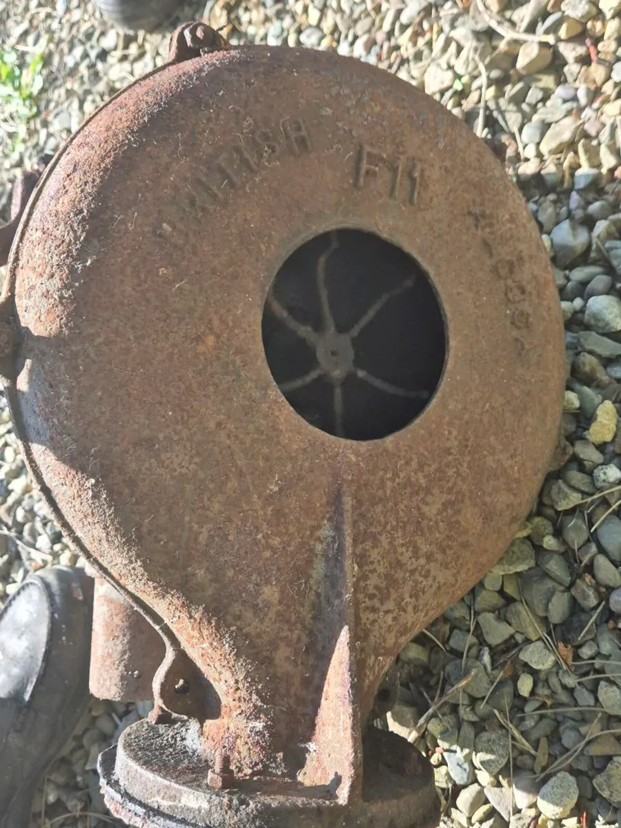 hand-cranked blacksmith forge blower - Image 2