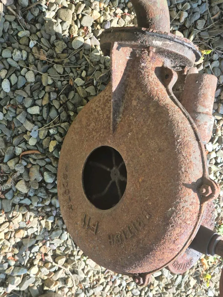 hand-cranked blacksmith forge blower - Image 3