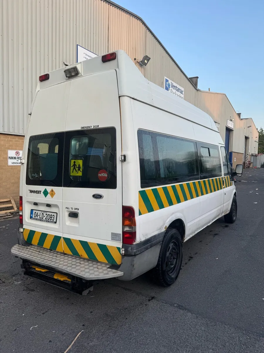 ford transit 8 seater - Image 3