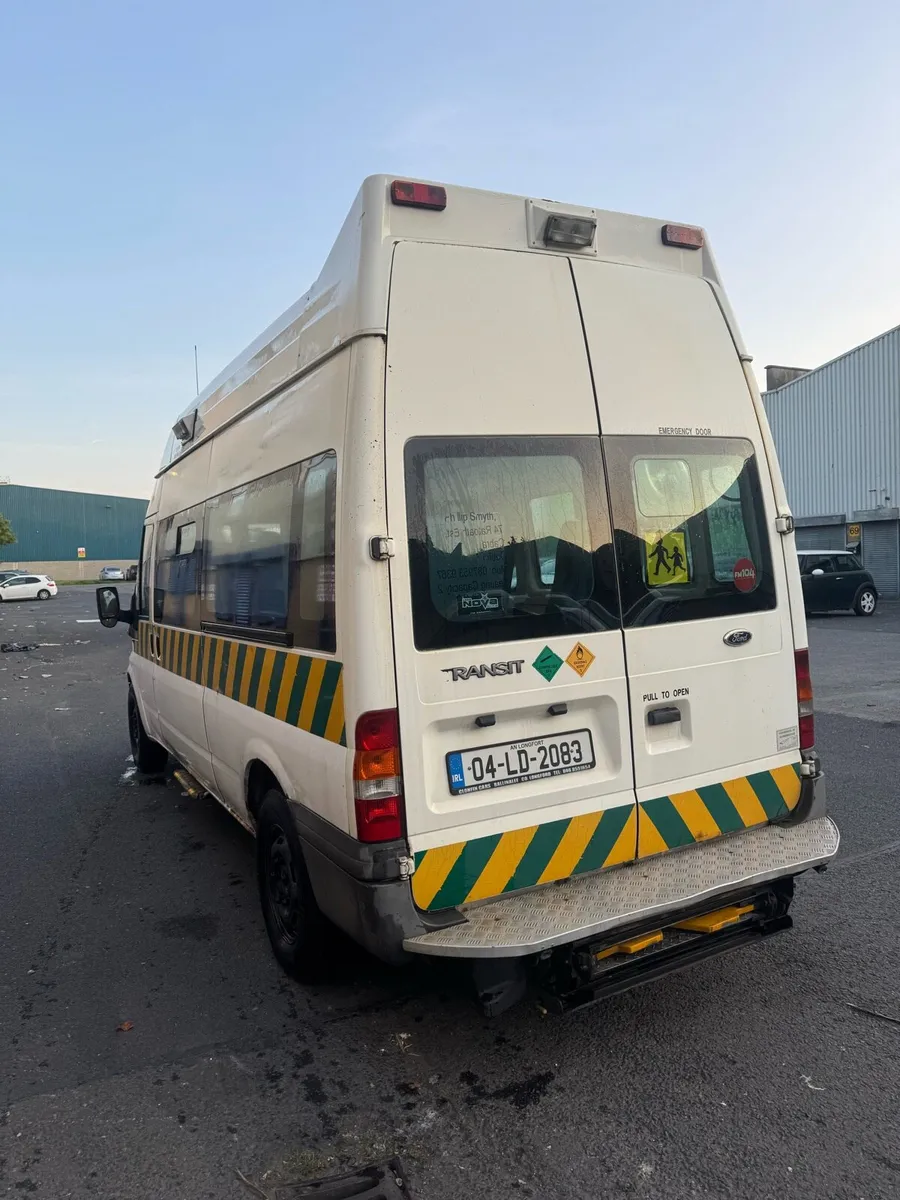 ford transit 8 seater - Image 4