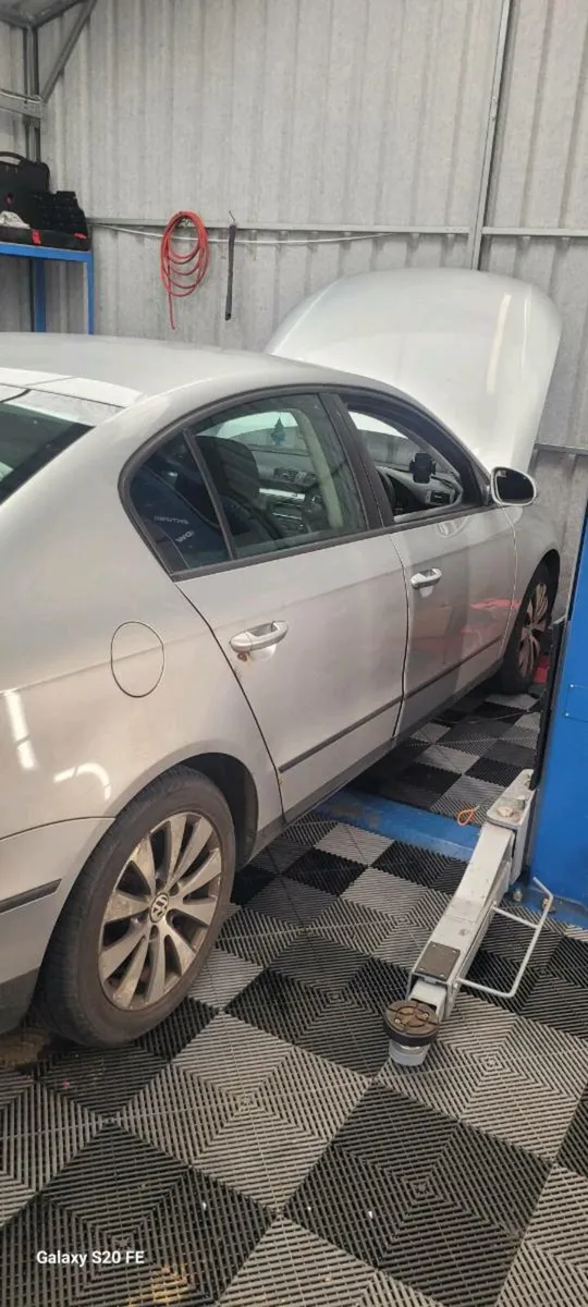 Vw passat for breaking - Image 1