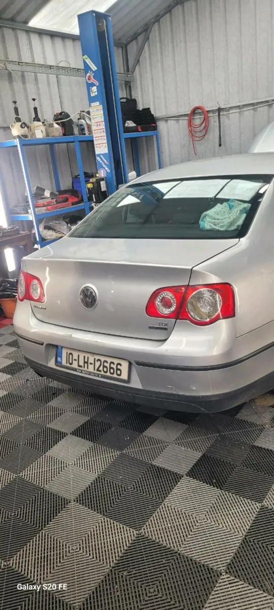 Vw passat for breaking - Image 3