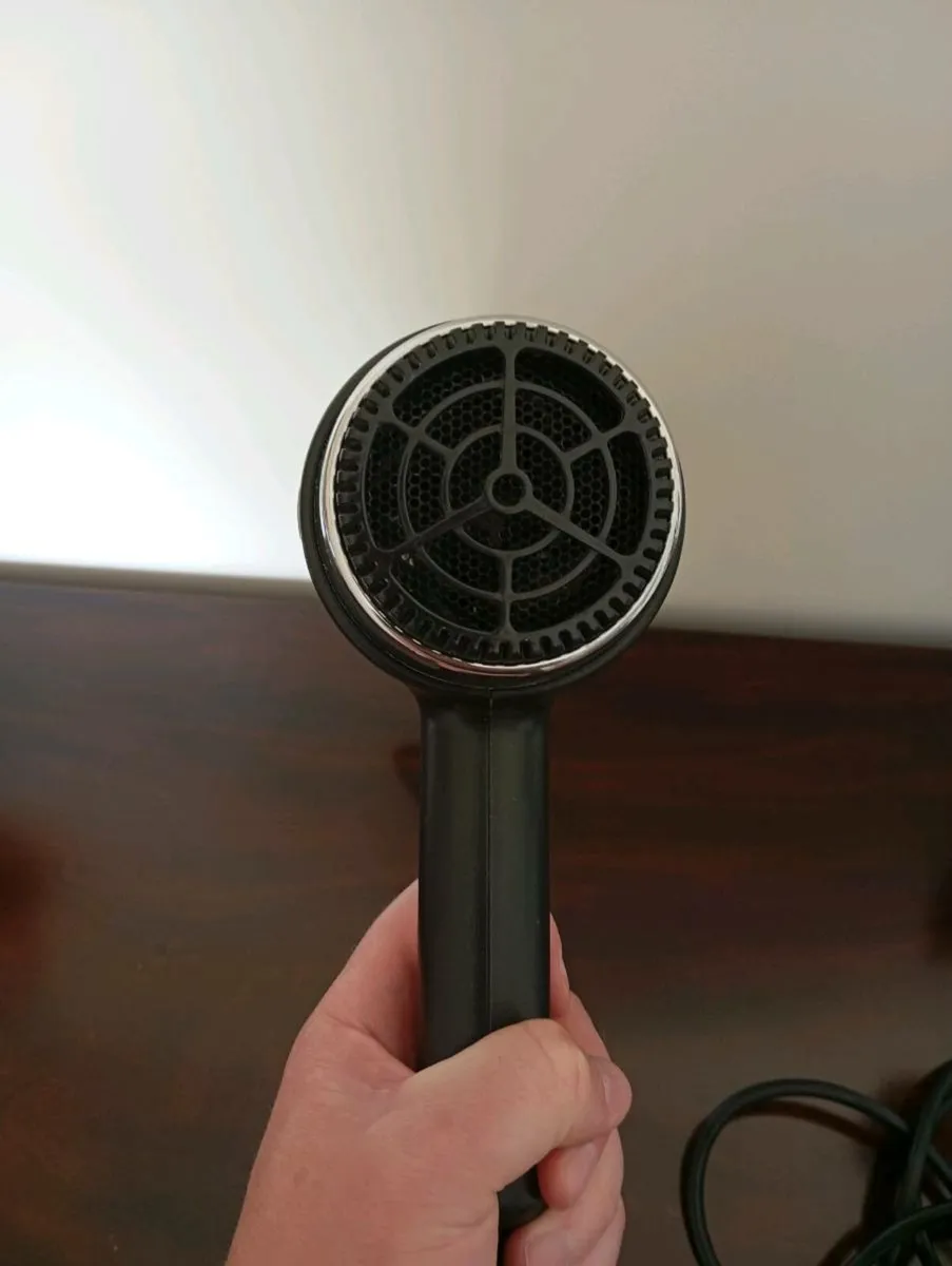 Hairdryer - Image 3