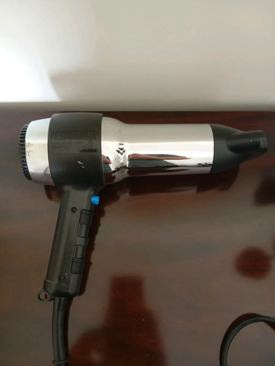 Hairdryer - Image 4