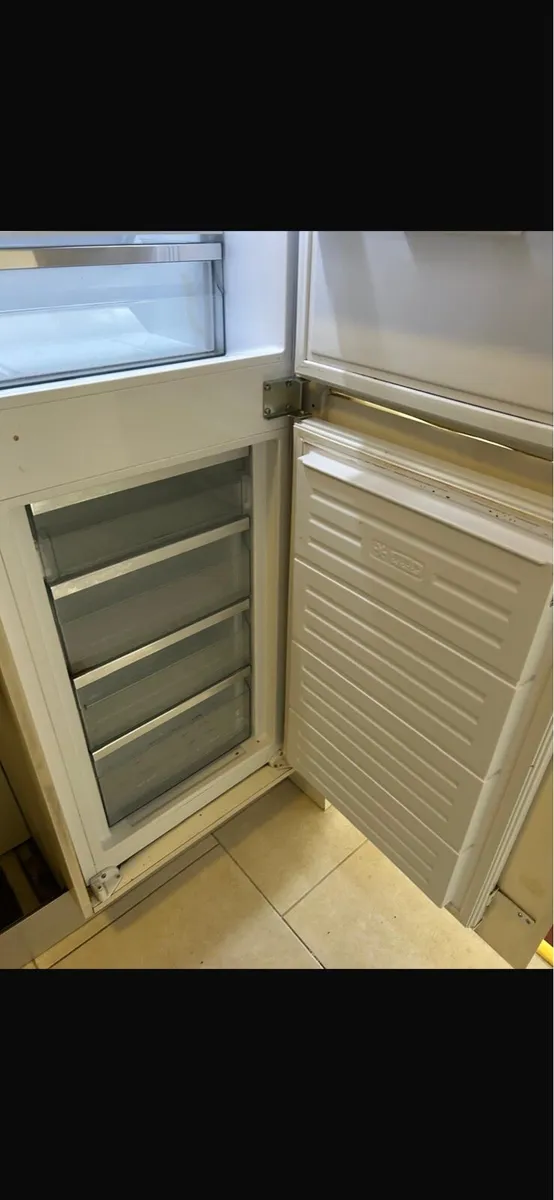 Belling Fridge Freezer Integrated - Image 2